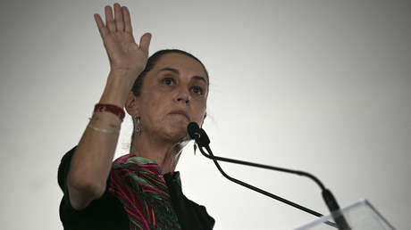 Desde el cierre de iglesias hasta tatuajes de la Santa Muerte: las 'fake news' desmentidas por Sheinbaum