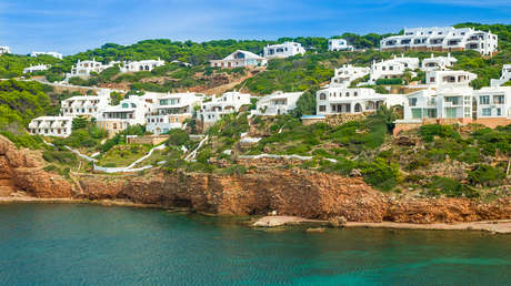 "Me lo merezco": 'Okupa Beyoncé' alardea de 'su' lujoso chalé en Menorca