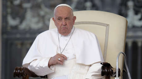 El papa se disculpa por su comentario sobre "demasiada mariconería"