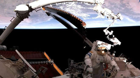 Taikonautas completan una caminata espacial para proteger la estación Tiangong