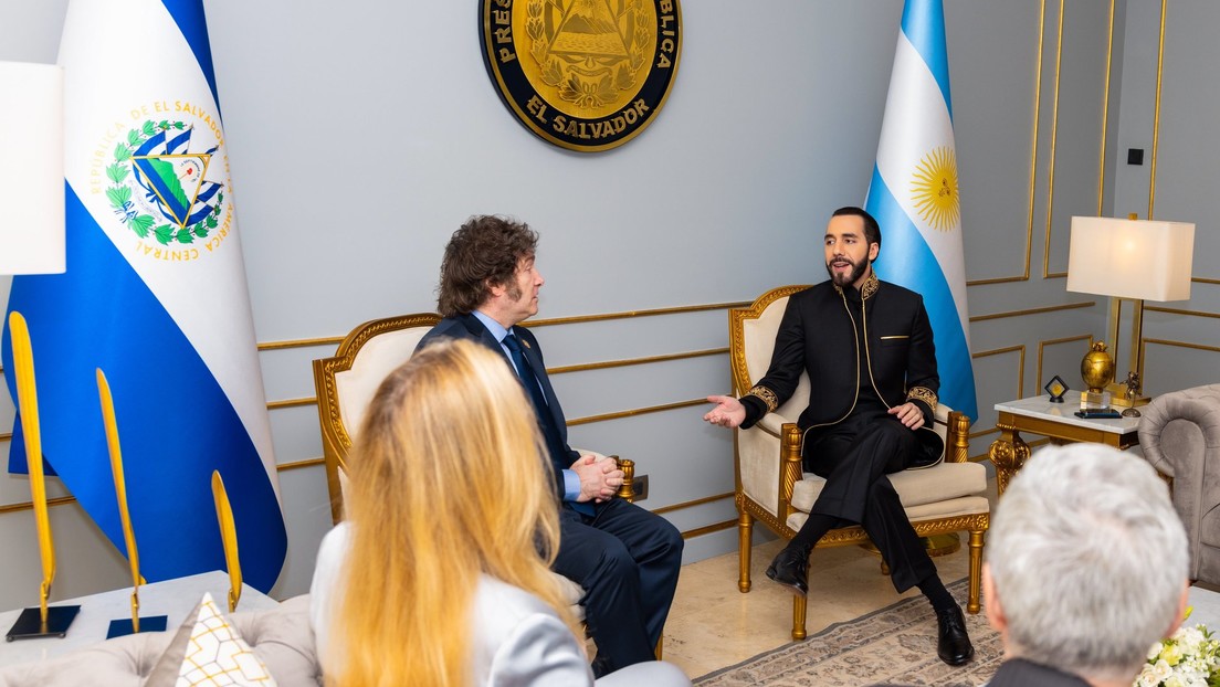 Milei a Bukele: "¿Cómo es esto de ser reelecto?"