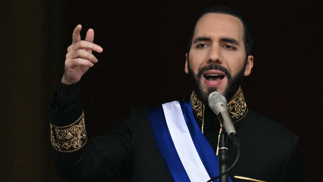 El llamativo traje de Bukele que pone en discusión el protocolo en su investidura
