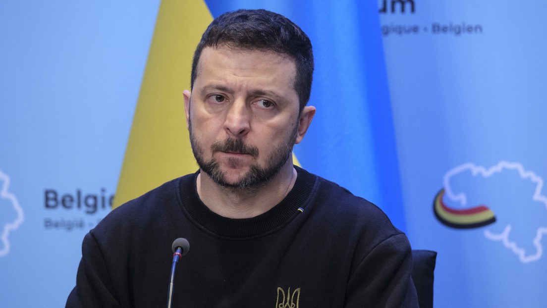 Más del 40 % de ucranianos cree que la democracia se deterioró con Zelenski