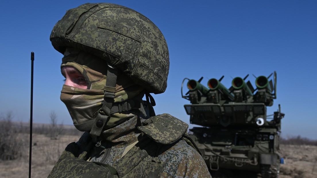 Vicejefe de la Administración Putin: "No hay economía exitosa sin un ejército exitoso"