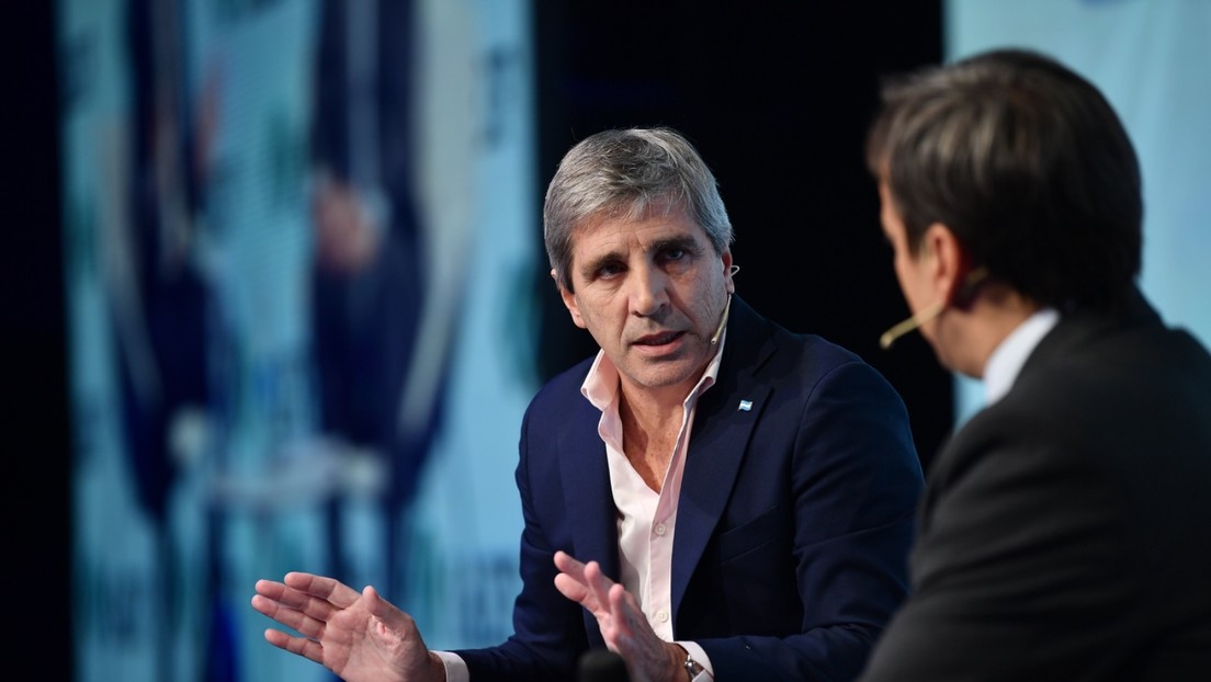 Ministro de Economía argentino afirma que "lo peor ya pasó" y el país está en "franca recuperación"