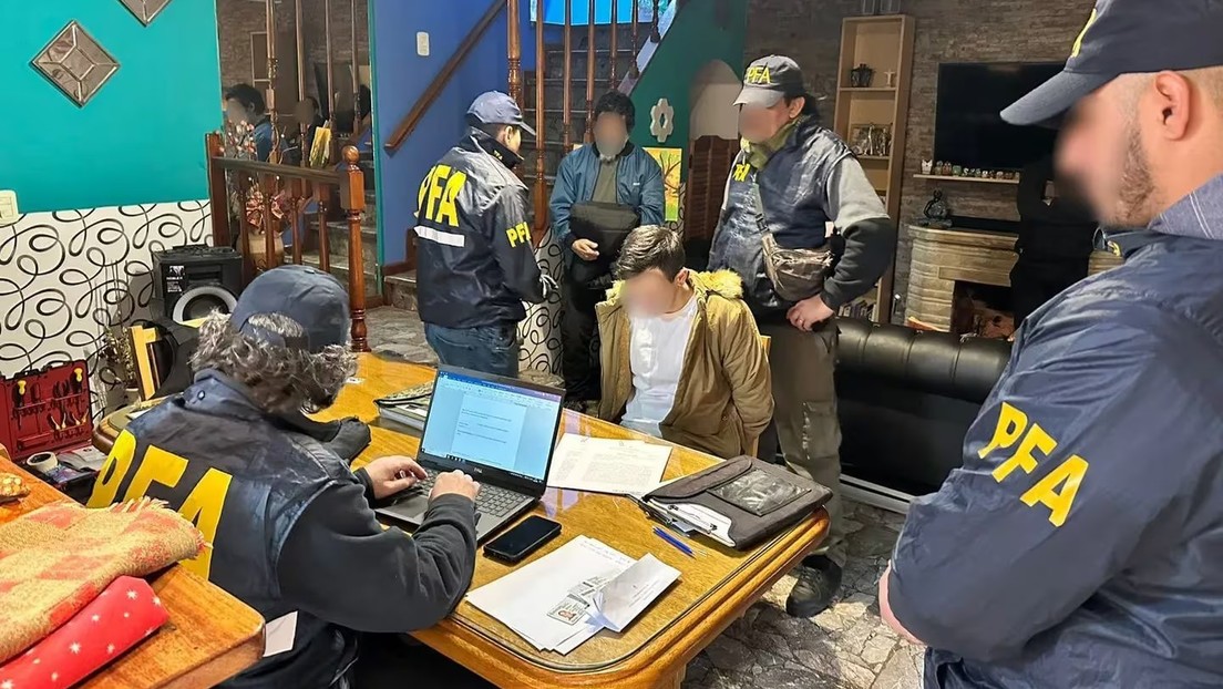 Detienen a un neonazi en Argentina que soñaba con "exterminar judíos y gays"