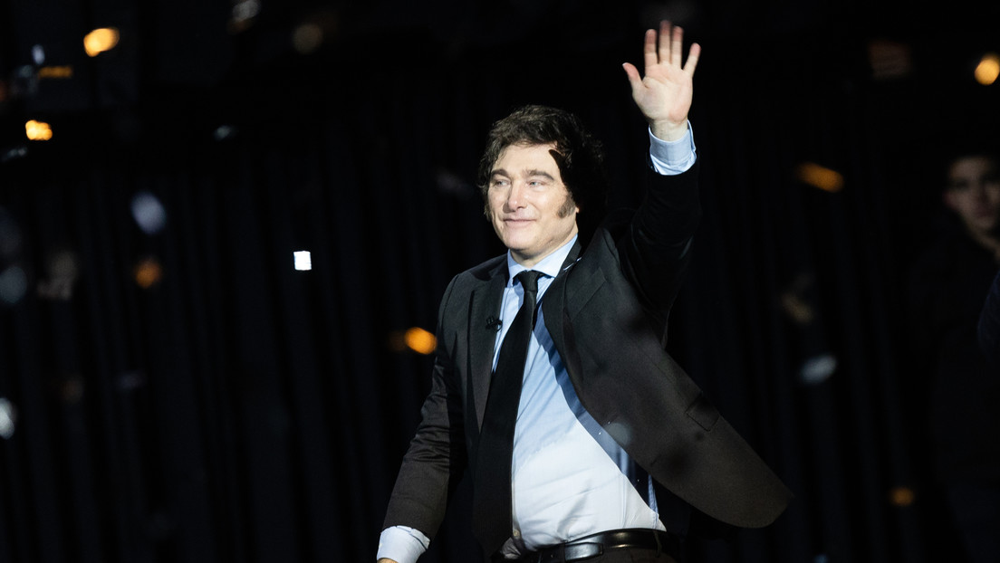 Milei en sus primeros 6 meses: entre las sombras de Macri y de Menem