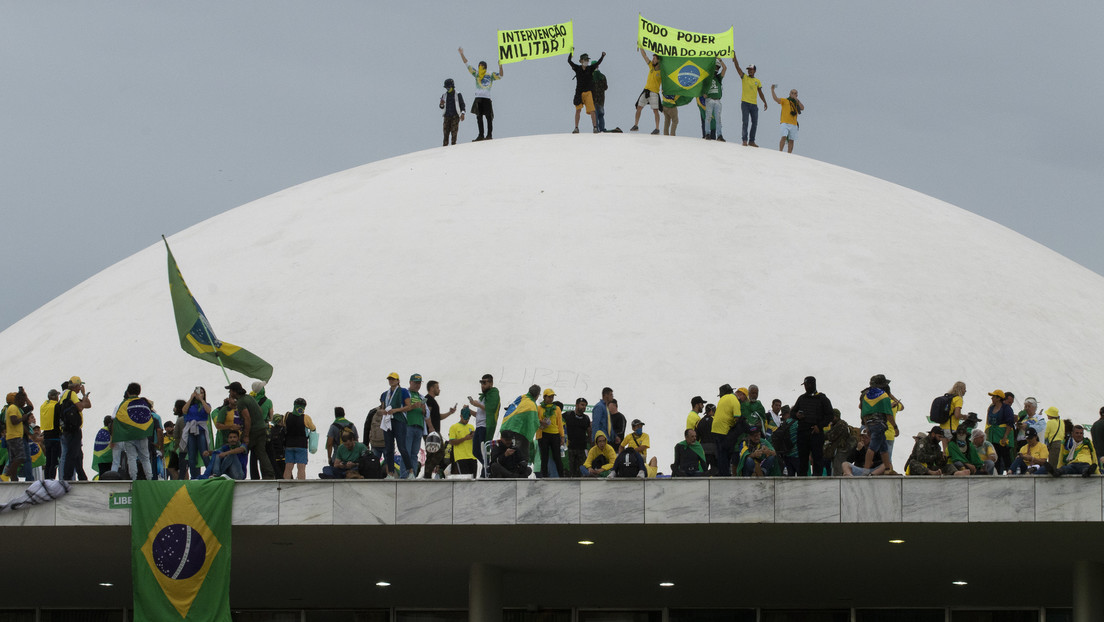 Argentina analizará 'caso por caso' las solicitudes de los bolsonaristas fugitivos