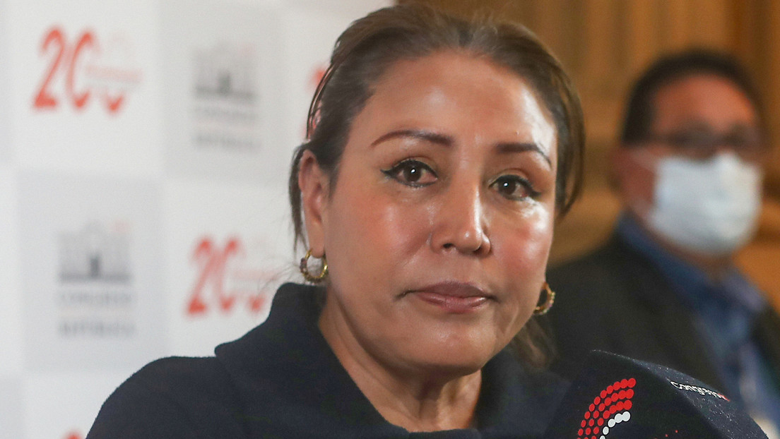 Fiscalía de Perú investiga a la congresista Medina por presunto cobro de coimas