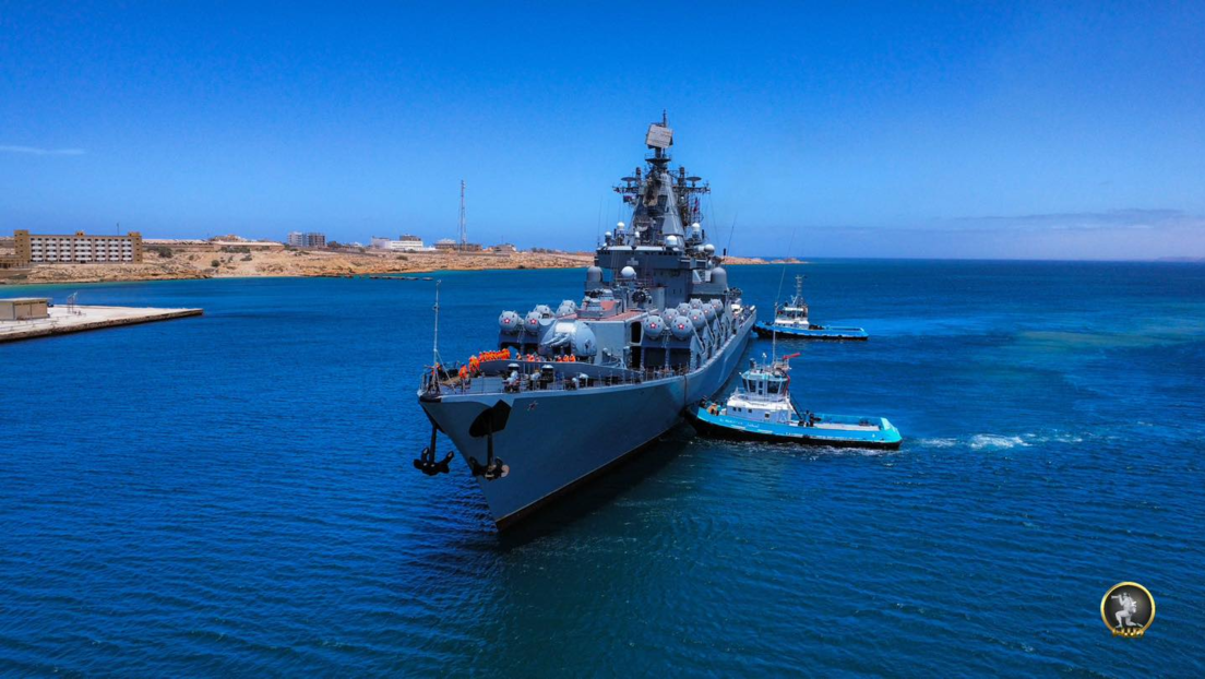 VIDEO: Buques de guerra rusos llegan a Libia