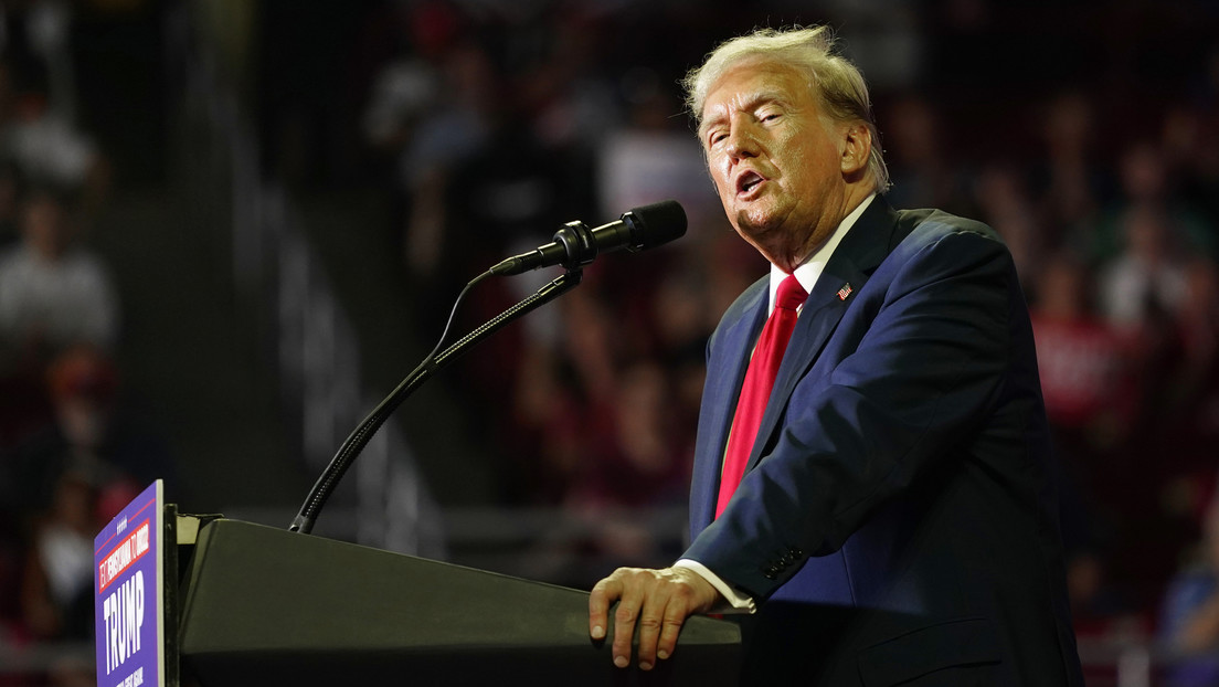 Trump propone crear una "liga de lucha compuesta por migrantes" al estilo UFC