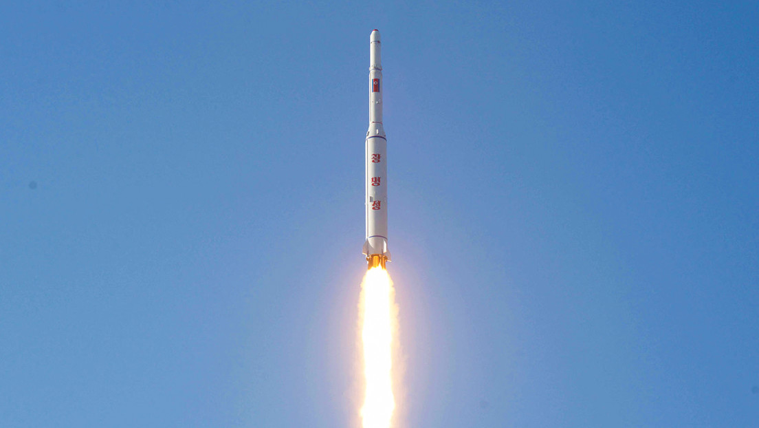 Corea del Norte lanza un misil balístico