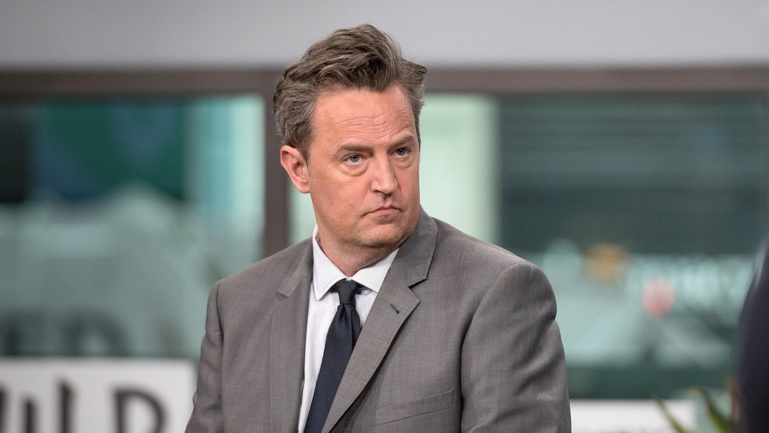 Múltiples personas podrían enfrentar cargos por la muerte de Matthew Perry