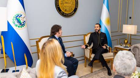 Milei a Bukele: "¿Cómo es esto de ser reelecto?"