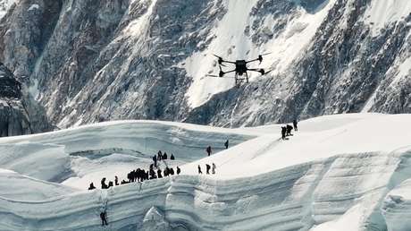 VIDEO: Un dron entrega cargas en el Everest por primera vez