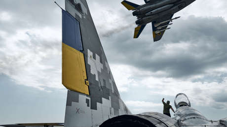 Exministro de un país de la OTAN podría ser acusado de alta traición por entrega de cazas a Ucrania