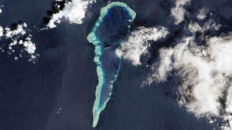 Un barco filipino colisiona con una nave china en aguas en disputa