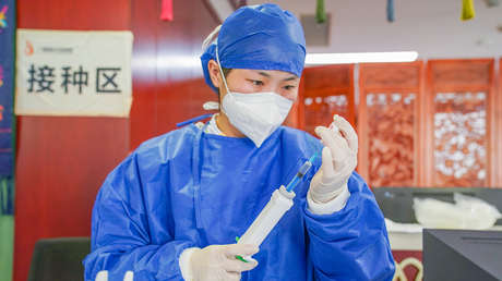 China sobre la campaña antivacunas secreta de EE.UU.: "Envenena la opinión pública"