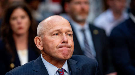 "Usted es el problema": Diluvio de críticas en el Senado contra el jefe de Boeing