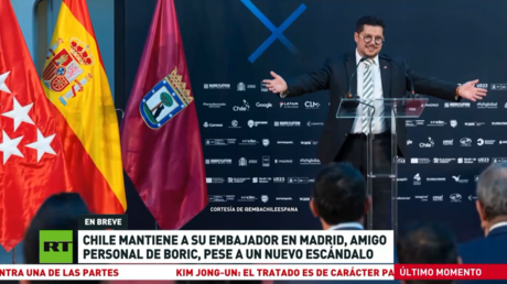 Chile mantiene en Madrid a su embajador, amigo personal de Boric, pese a un nuevo escándalo