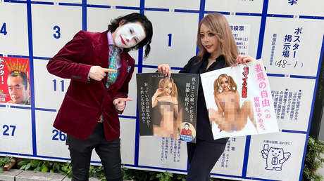 'Porno' electoral: un 'Joker' aspirante a gobernador lanza campaña con posados desnudos