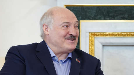 Lukashenko: La Presidencia es una "bobada" al lado de ordeñar vacas