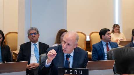 Canciller de Perú increpa al embajador de Canadá en su propia residencia (VIDEOS)