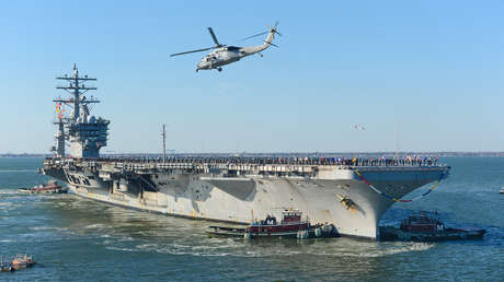 Reportan que el portaviones de EE.UU. atacado por los hutíes abandonará el mar Rojo