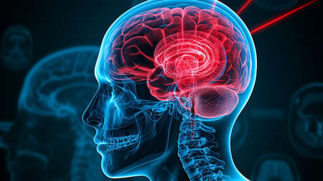 Un hombre con parálisis escribe un libro moviendo solo sus ojos