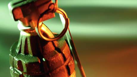 Anciana pasó 20 años clavando clavos con una granada de guerra