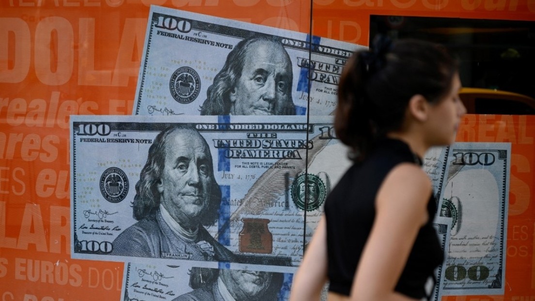 El dólar 'blue' en Argentina alcanza un nuevo récord