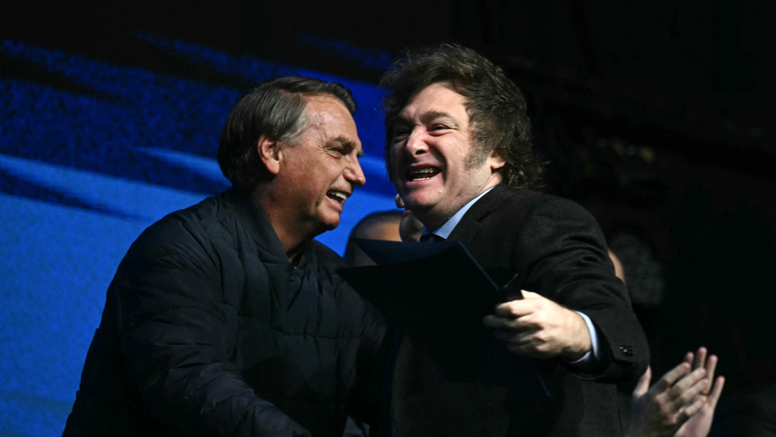 Milei sale en defensa de Bolsonaro: "Sufre persecución judicial en Brasil"