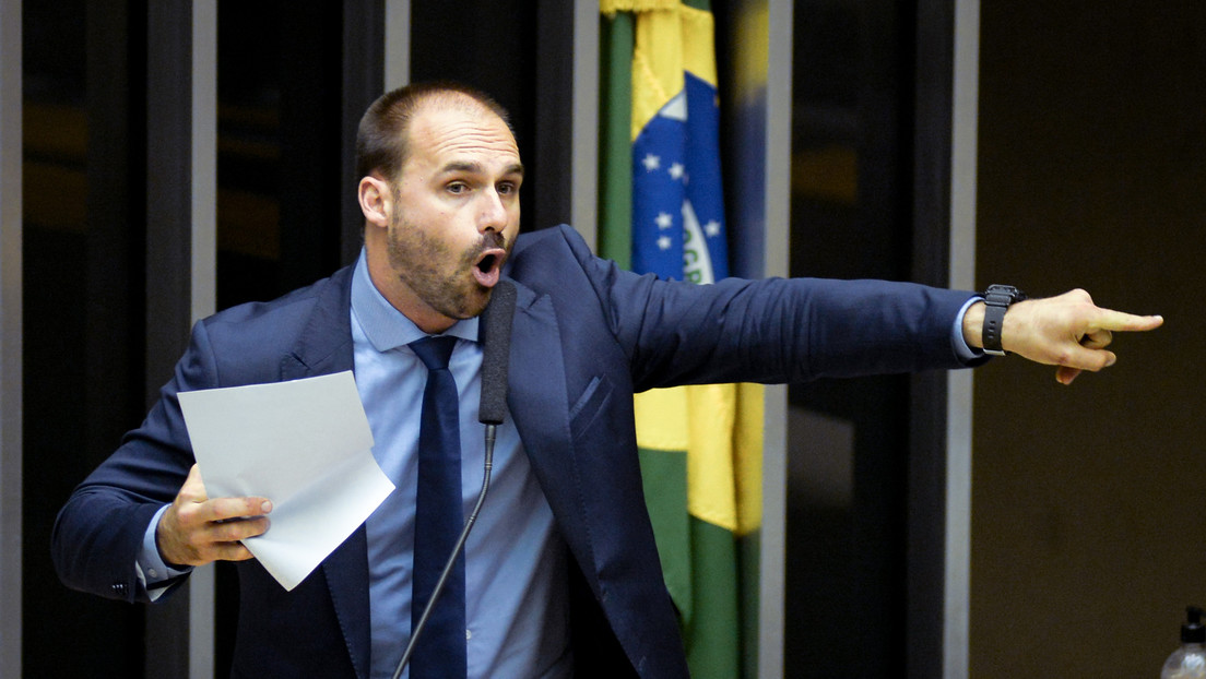 Un hijo de Bolsonaro pide al príncipe de Arabia Saudita que reclame las joyas que regaló a su padre