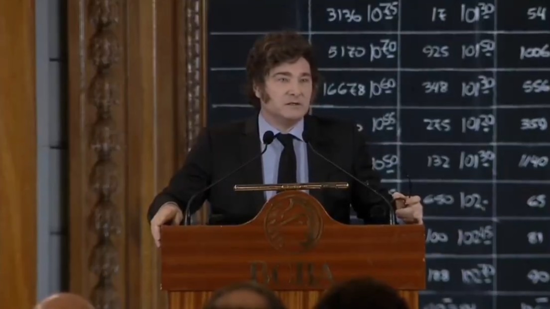 Milei acusa a los "degenerados fiscales" por la subida del dólar y del riesgo país