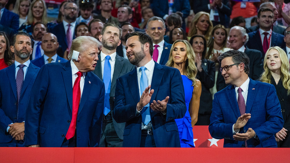 "Dictado por Trump": republicanos aprueban su nuevo programa electoral