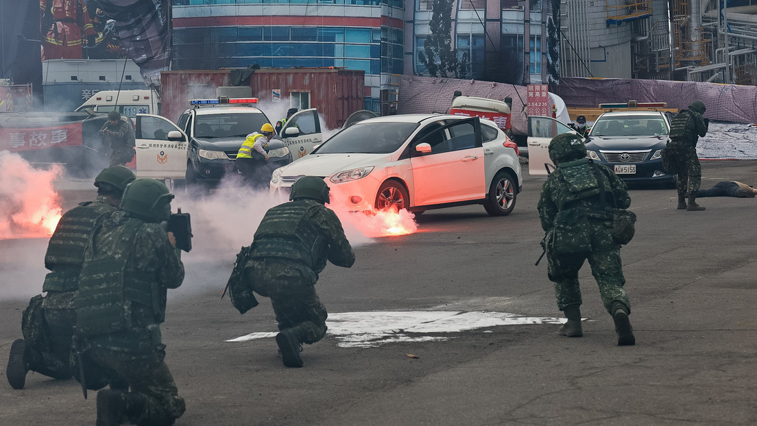 Las autoridades de Taiwán quieren hacer de sus residentes un "escudo humano", afirma Pekín