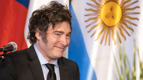 Milei revela insólitas reuniones con periodistas y estallan las críticas