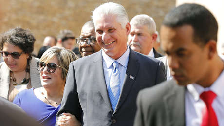 FOTO: Díaz-Canel se burla en redes de las supuestas "bases militares" chinas en Cuba