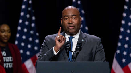 "A veces ni siquiera puedo recordar los nombres de mis hijos": importante demócrata defiende a Biden