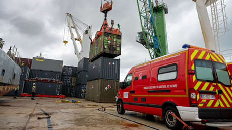 Francia envía un nuevo cargamento de material militar a Nueva Caledonia