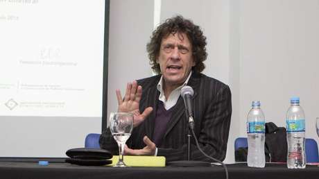 El periodista argentino Pedro Brieger se disculpa por acosar a mujeres de su entorno