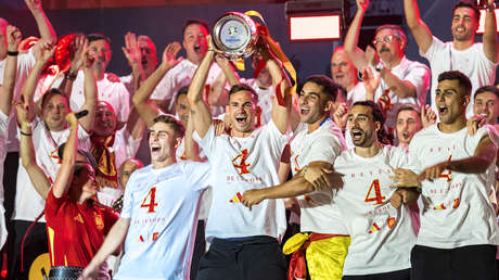 VIDEOS, FOTOS: La selección española de fútbol festeja su cuarta Eurocopa