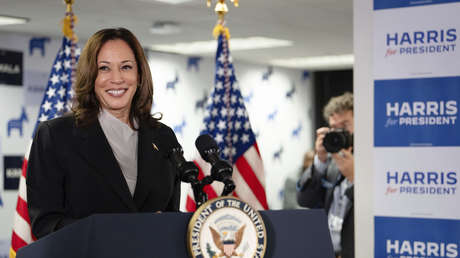 Kamala Harris se dirige por primera vez a su equipo de campaña y Biden se une por teléfono