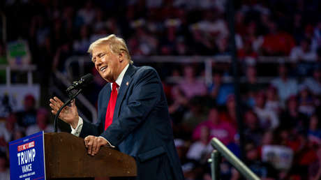 Trump a Zelenski: "Rusia derrotó a Hitler y Napoleón, es una máquina de guerra"