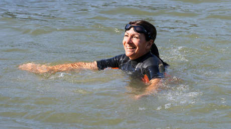 "Nadó en el Sena": Zajárova ironiza sobre la satisfacción de la alcaldesa de París por la apertura de los JJ.OO.