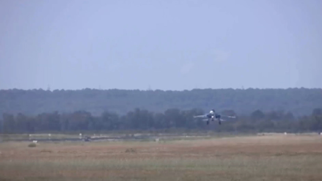 VIDEO: Caza ruso destruye equipos y personal ucranianos en la provincia de Kursk