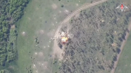 Artillería rusa elimina un obús autopropulsado ucraniano (VIDEO)