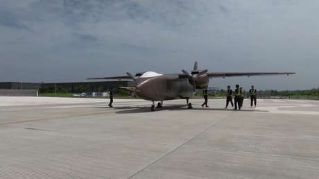 El gran dron de transporte bimotor de China completa su vuelo inaugural
