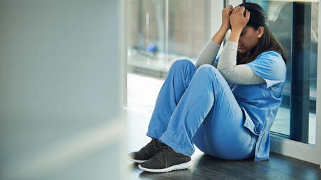 Médica es agredida por un paciente y sus familiares ebrios en un hospital indio