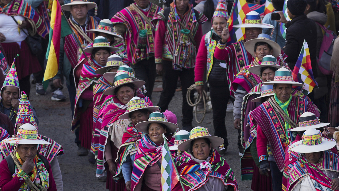 Mitin de Evo Morales en La Paz concluye con enfrentamientos entre militantes partidistas